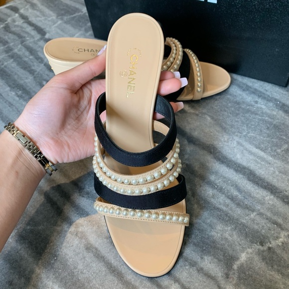 Chanel Mules Beige/Black Lambskin & Grossgrain size 38 - Picture 6 of 8